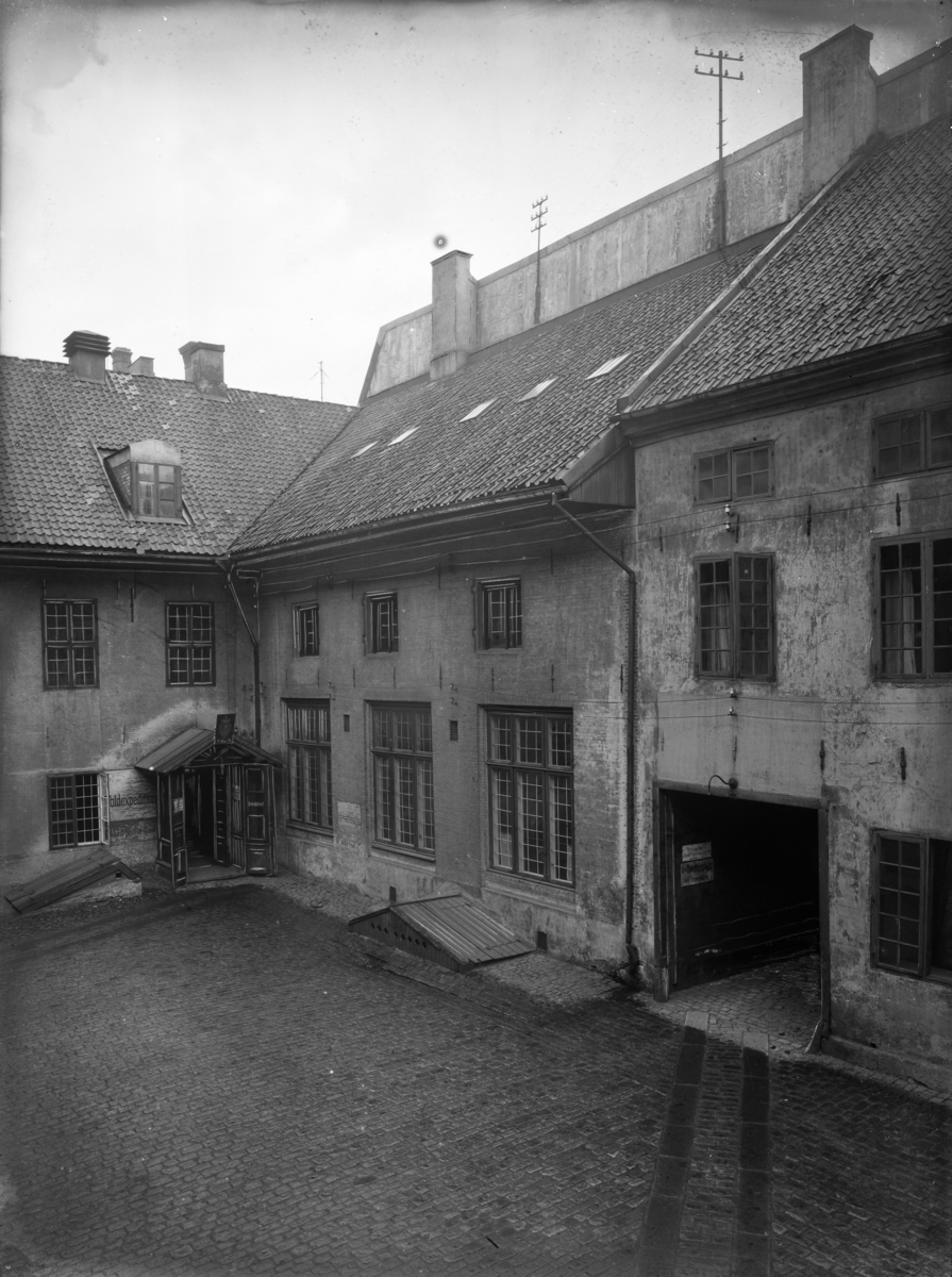 Borggården i  Generalitetsgården, Dronningens gate 15. 