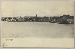 Postkort med motiv fra Stavanger, sett fra fjorden. St. Petr