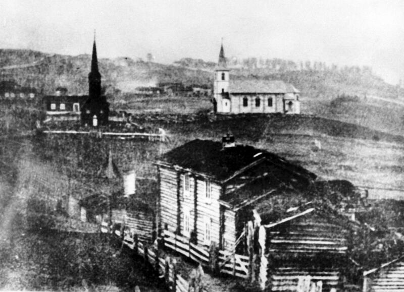 utsikt mot kirkene i Vingelen ca 1880