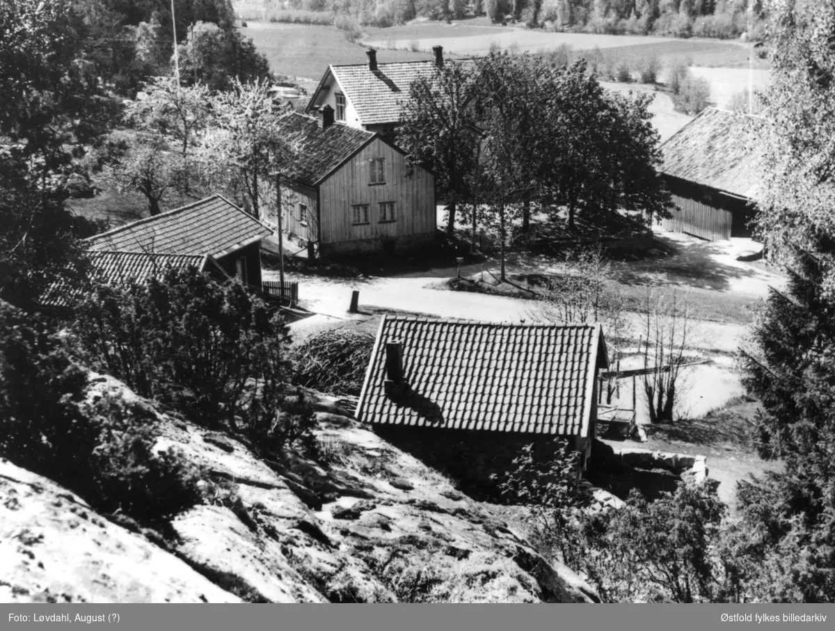 Skalle gård i Torsnes i Borge ca. 1930. Skalle ødegård var opprinnelig navn.
