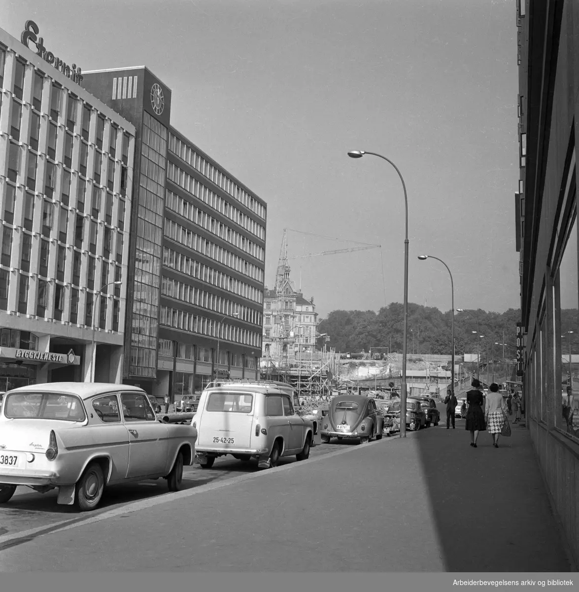Bygningsarbeid i Vika. Haakon Vlls gate. Ca. 1968.