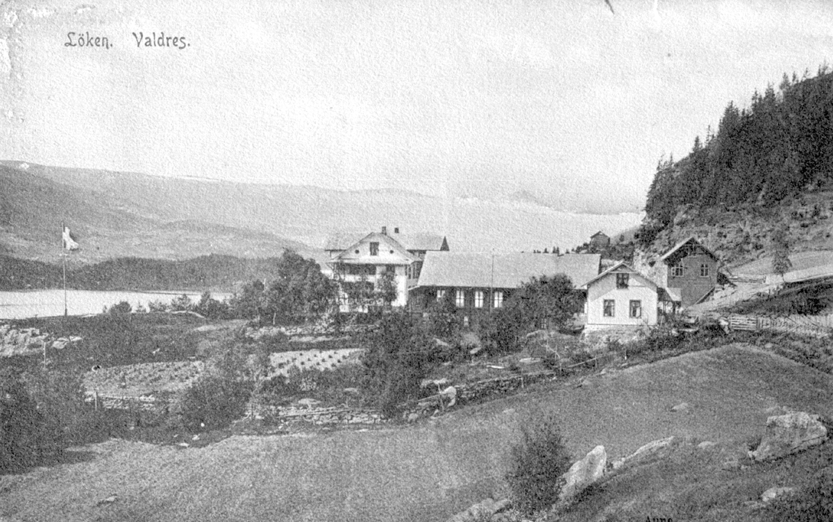 Løken hotell før 1918.