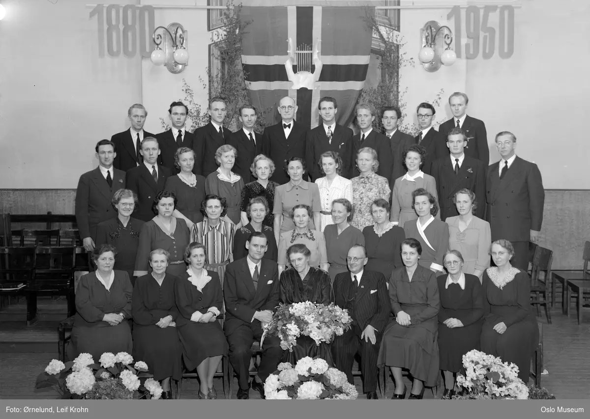 Adventistkirken, interiør, Betel sangforening, , gruppe, kvinner, menn
