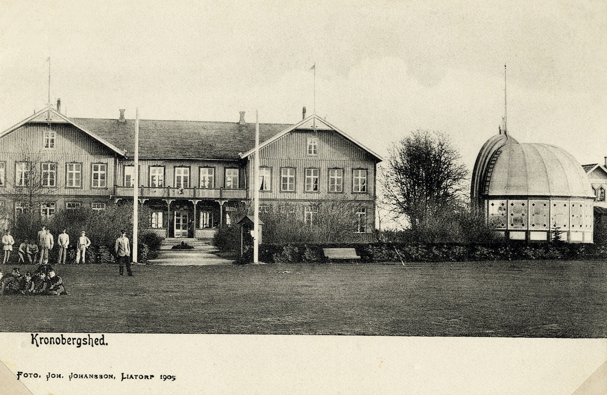Kronobergshed, Lekaryd, 1905. Officers- och musikpaviljongerna.