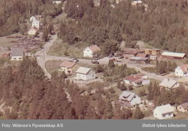 Flyfoto av Haraldstad i Tune. Sagbruk.