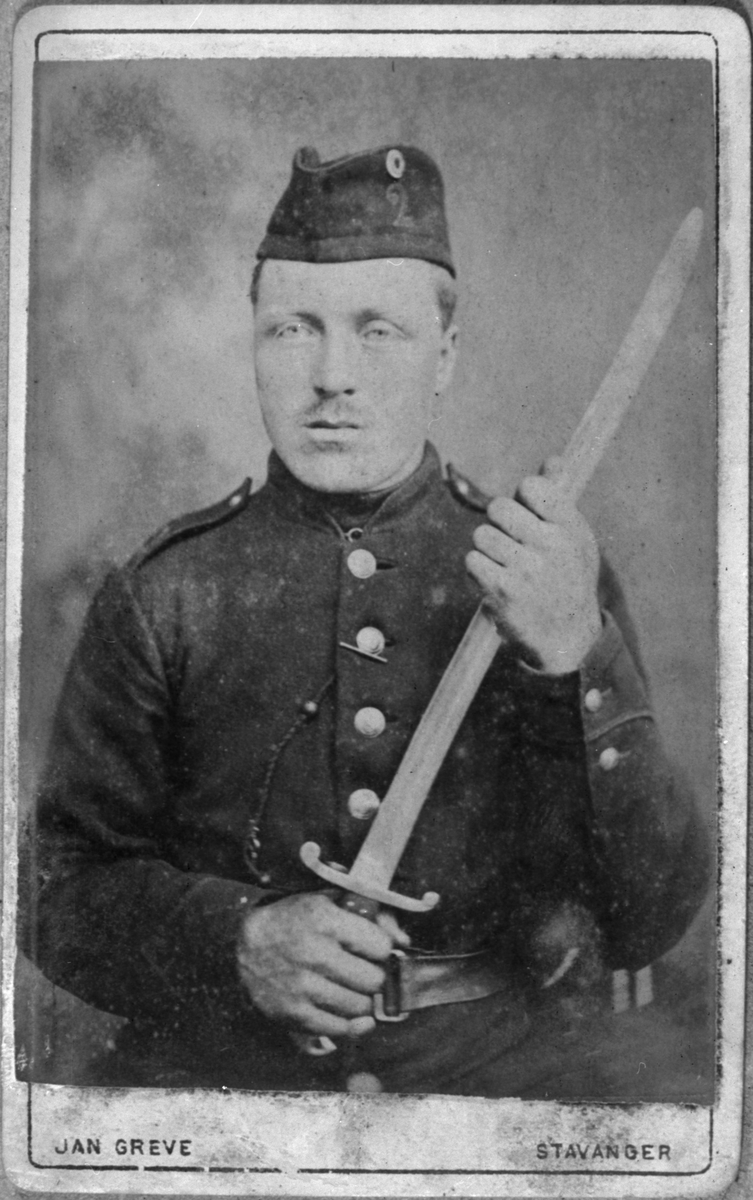 Portrett av rekrutt med bajonett, ca. 1890.