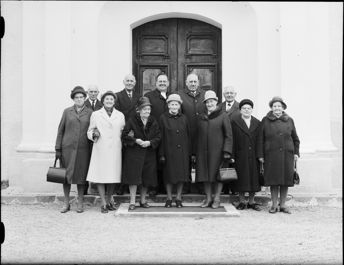 Jubileumsträff för konfirmander, Hargs kyrka, Uppland 1969