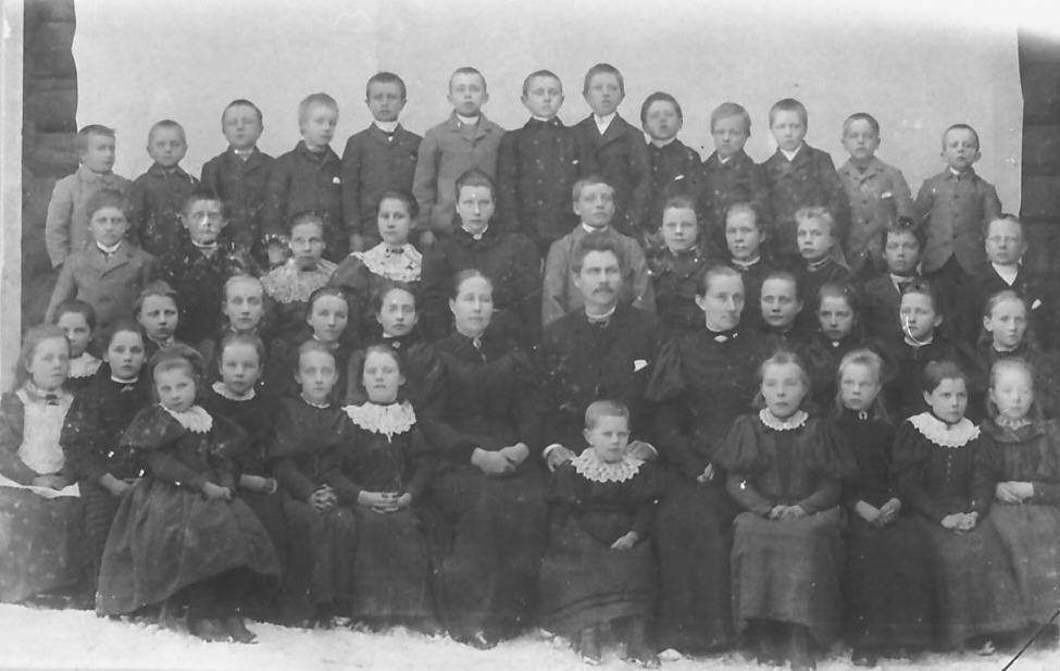 Kveberg skole, elever 1898. 