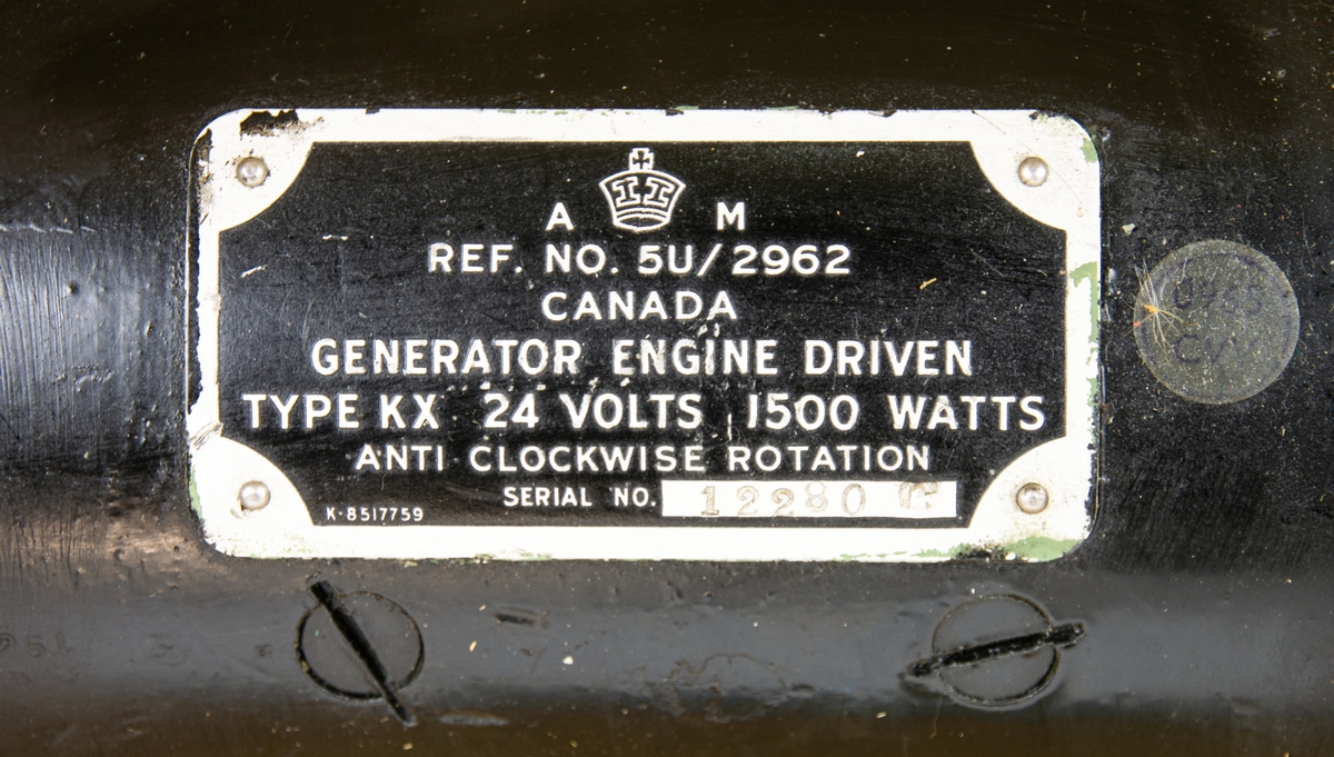 Generator KX 24 volts 1500 watts, tillverkad i Kanada för propellerplan.  Förvaras i trälåda.