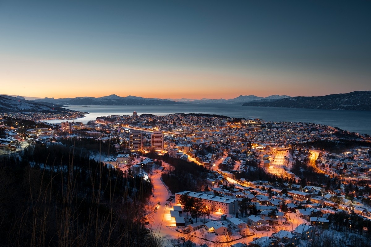 Narvik, mørketid. 22. desember 2014. Foto fra Taraldsvikfoss kraftverk.