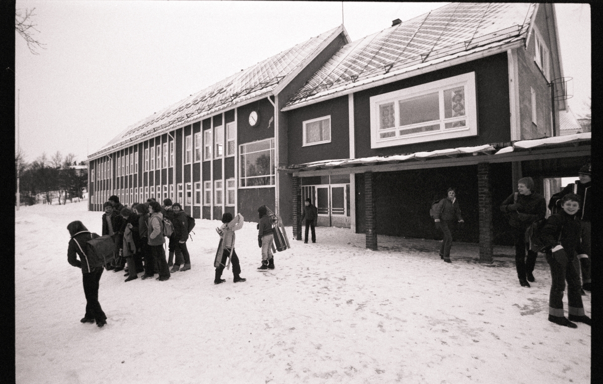 Skolegården på Ramsund skole.