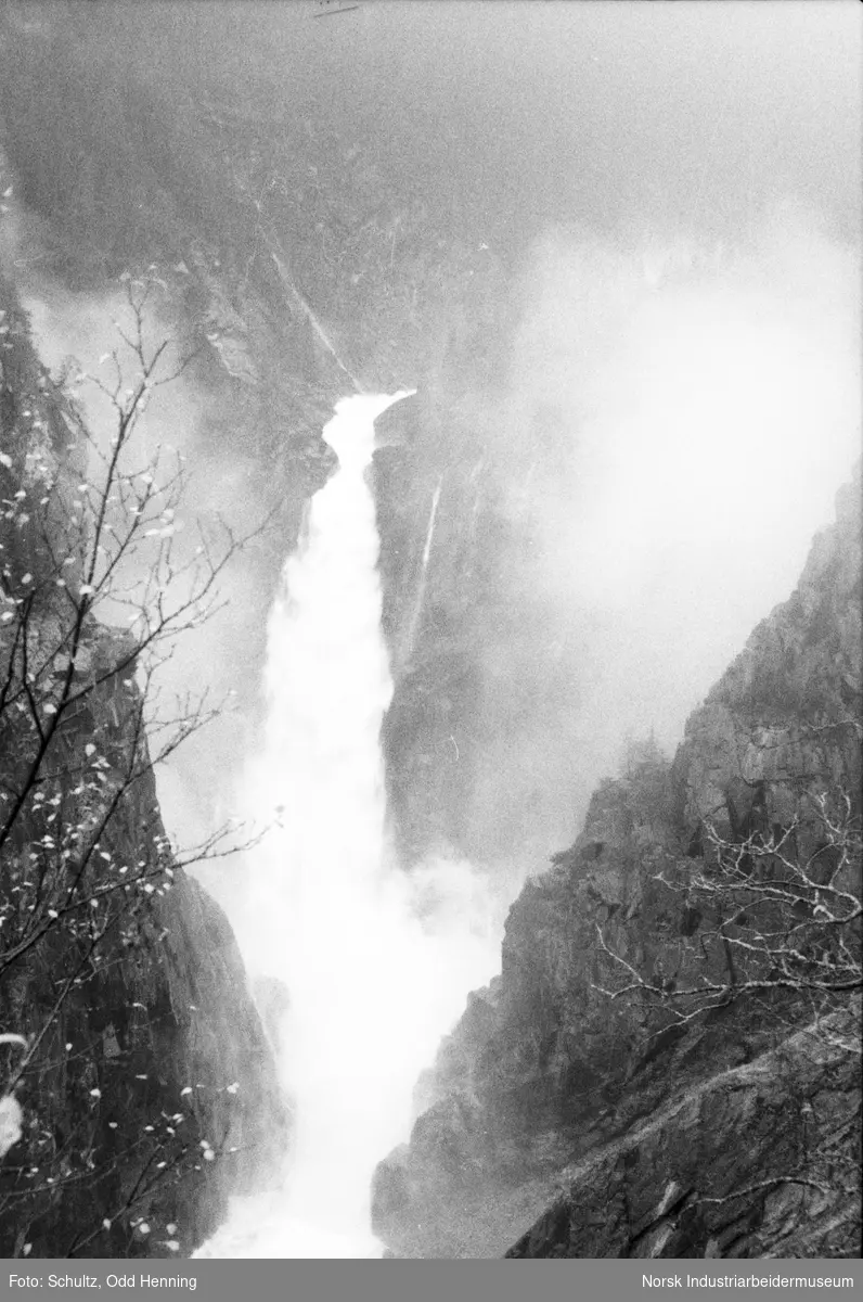 Det renner vann i Rjukanfossen.