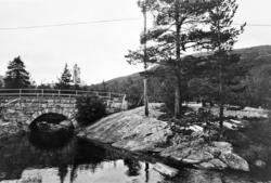 Aurevasså bru - steinhvelvbru oppført ca 1911 i Bykle kommun