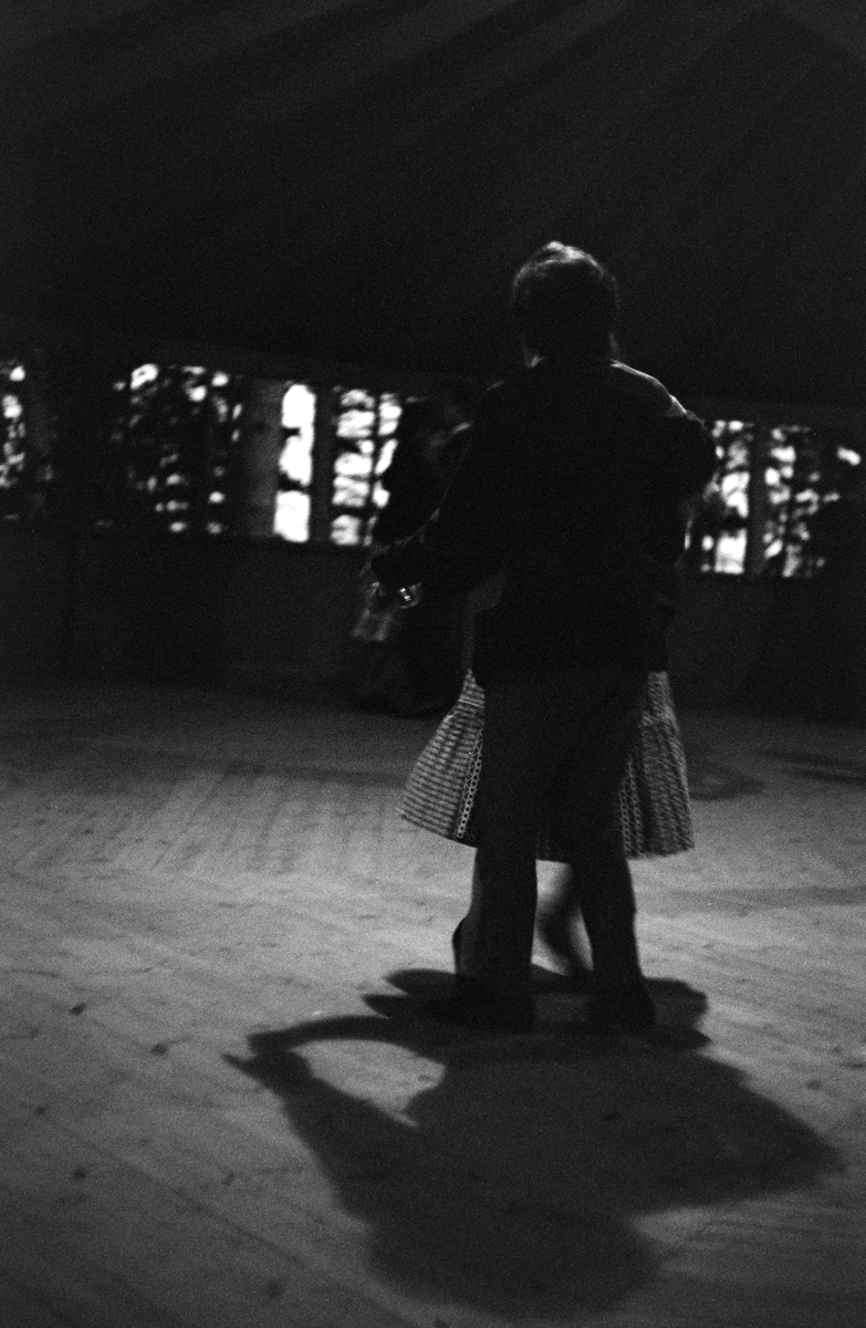Dans på Serveringsberget i Kolmården, 1957.
Pressfotografier från 1950-1960-talet. Samtliga bilder är tagna i Östergötland, de flesta i Linköping.