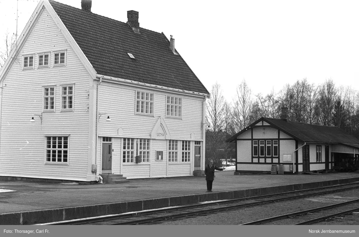 Lena stasjon på Skreiabanen