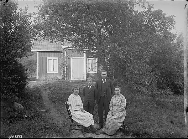 Familjen Johansson På Hanslund - Västerås Stadsarkiv / DigitaltMuseum