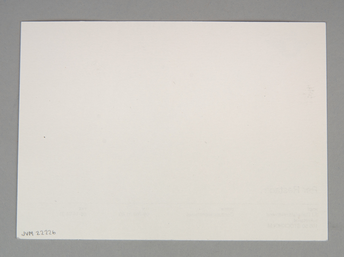 Rektangulärt brevpapper av vitt papper. Uppe i vänstra hörnet SJ:s logga tryckt i blått. 
I nederkant står det "Per Restadh" samt kontaktuppgifter tryckt i svart.