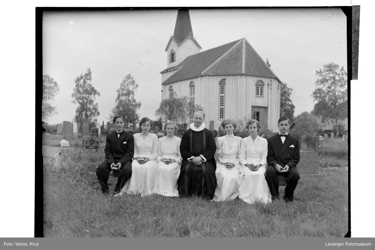 Konfirmasjon i 1953  i Vinne kirke, Verdal.