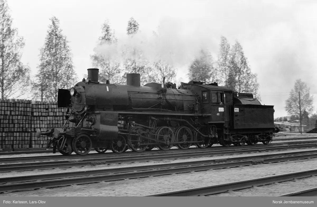 Damplokomotiv type 26c nr. 411 på Elverum stasjon