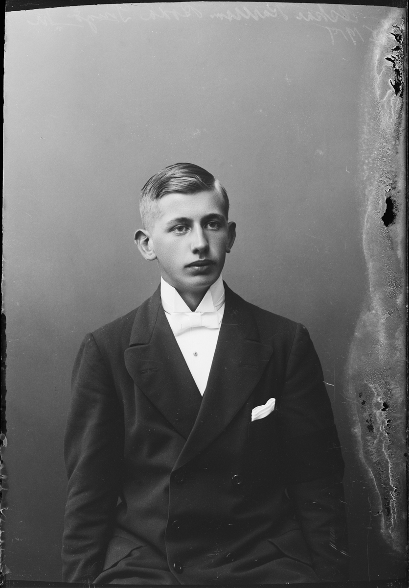 Oskar Karlsson från Boda, Singö socken, Uppland 1917