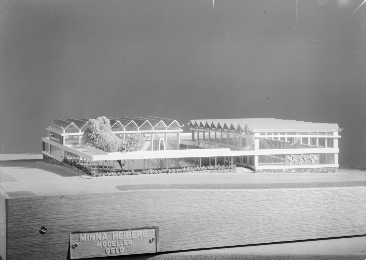 Foto av arkitektmodell av Idrettens Hus i Narvik.