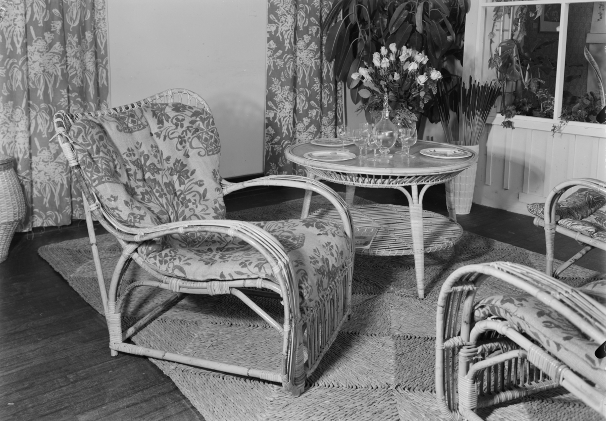 Foreningen Brukskunsts utstilling i Oslo i april 1948.