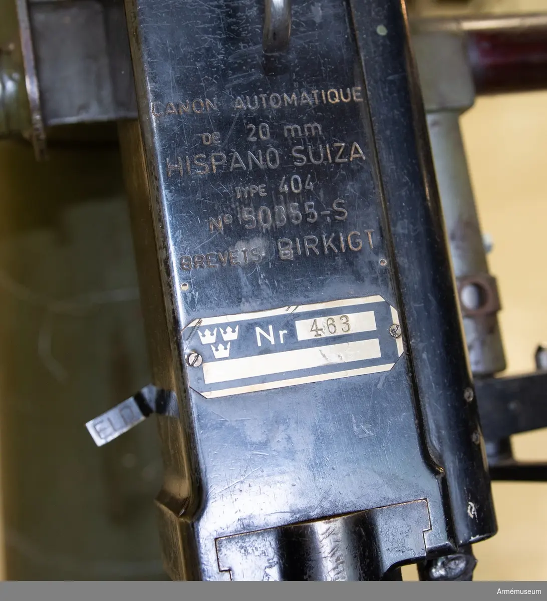 Grupp F I.
Pipa och mekanism till 20 mm luftvärnsautomatkanon m/1941. Tnr 463. I transportlåda av trä. Samhörande är konlavett, pipa, två magasinslådor, riktinstrument, låda till riktinstrument, låda till verktyg och reservdelar samt kapell.