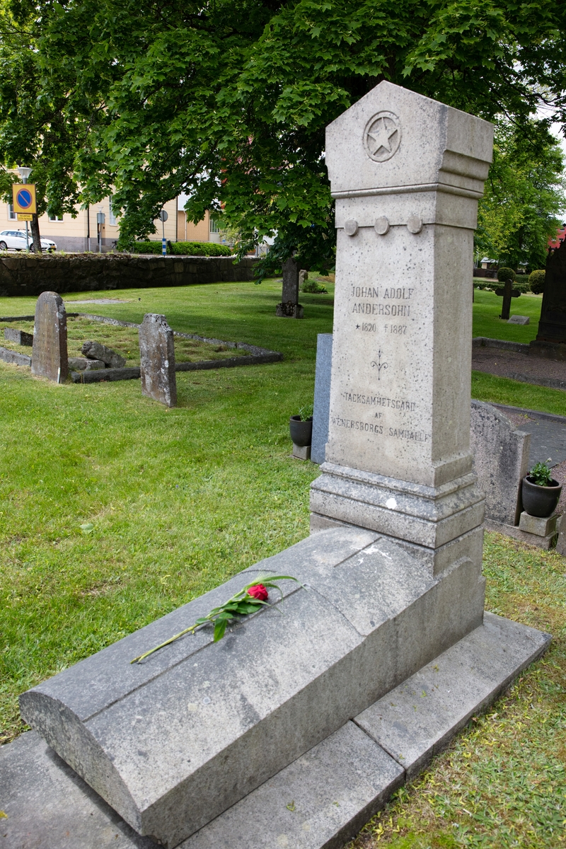 Vänersborg. Kapellkyrkogården, Johan Adolf Andersohns grav.