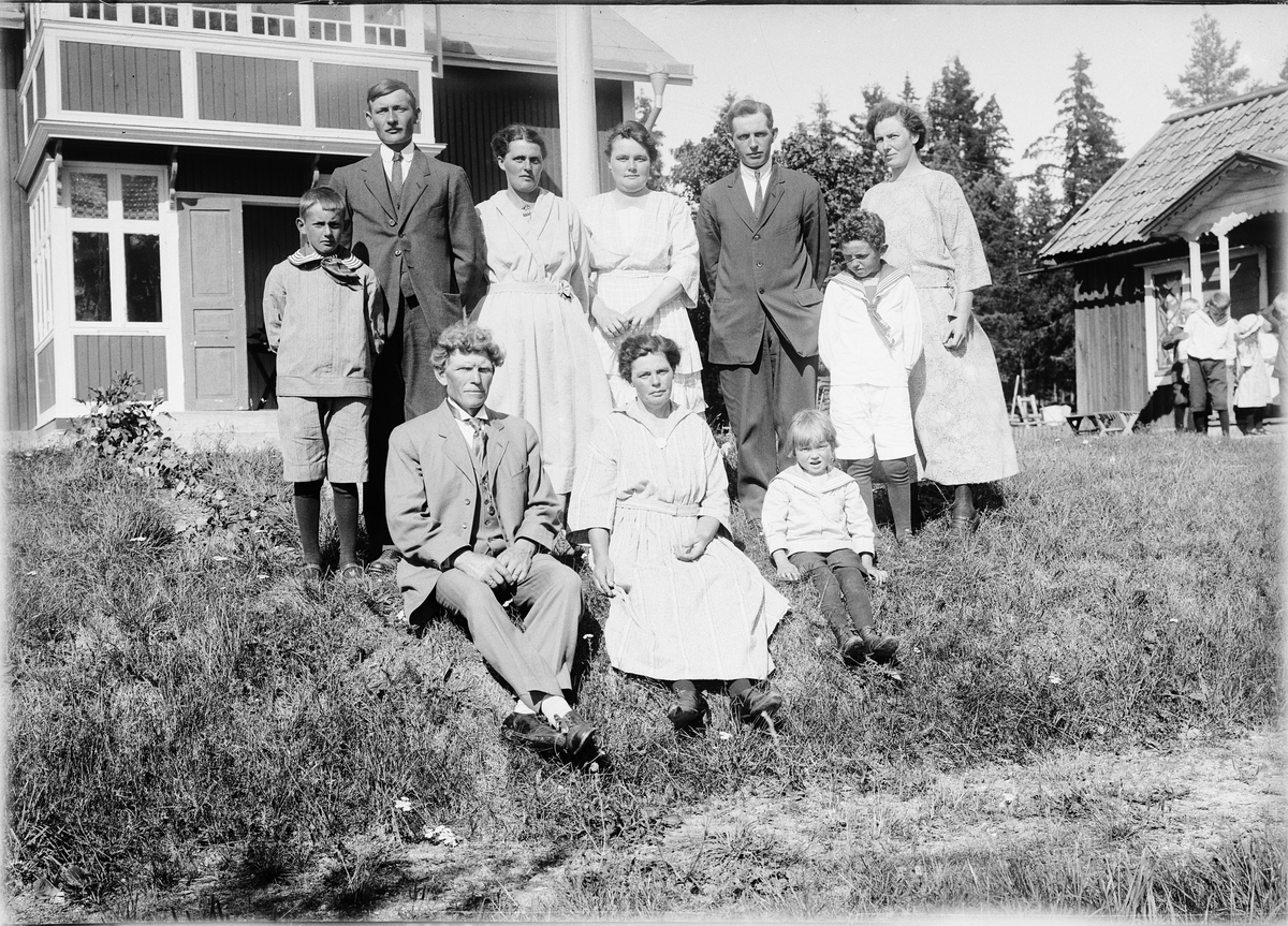 Familjen Malmsten på Rovön, Uppland