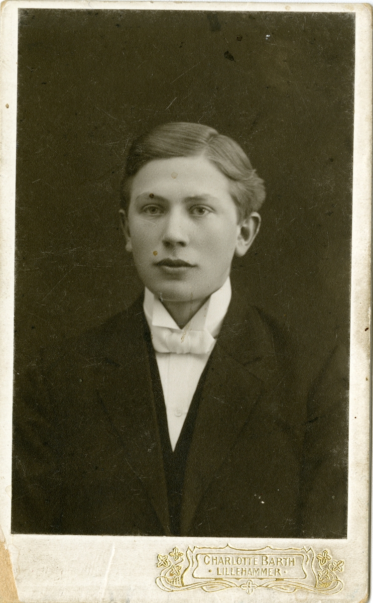 Aksel Wilhelm Grimsrud.