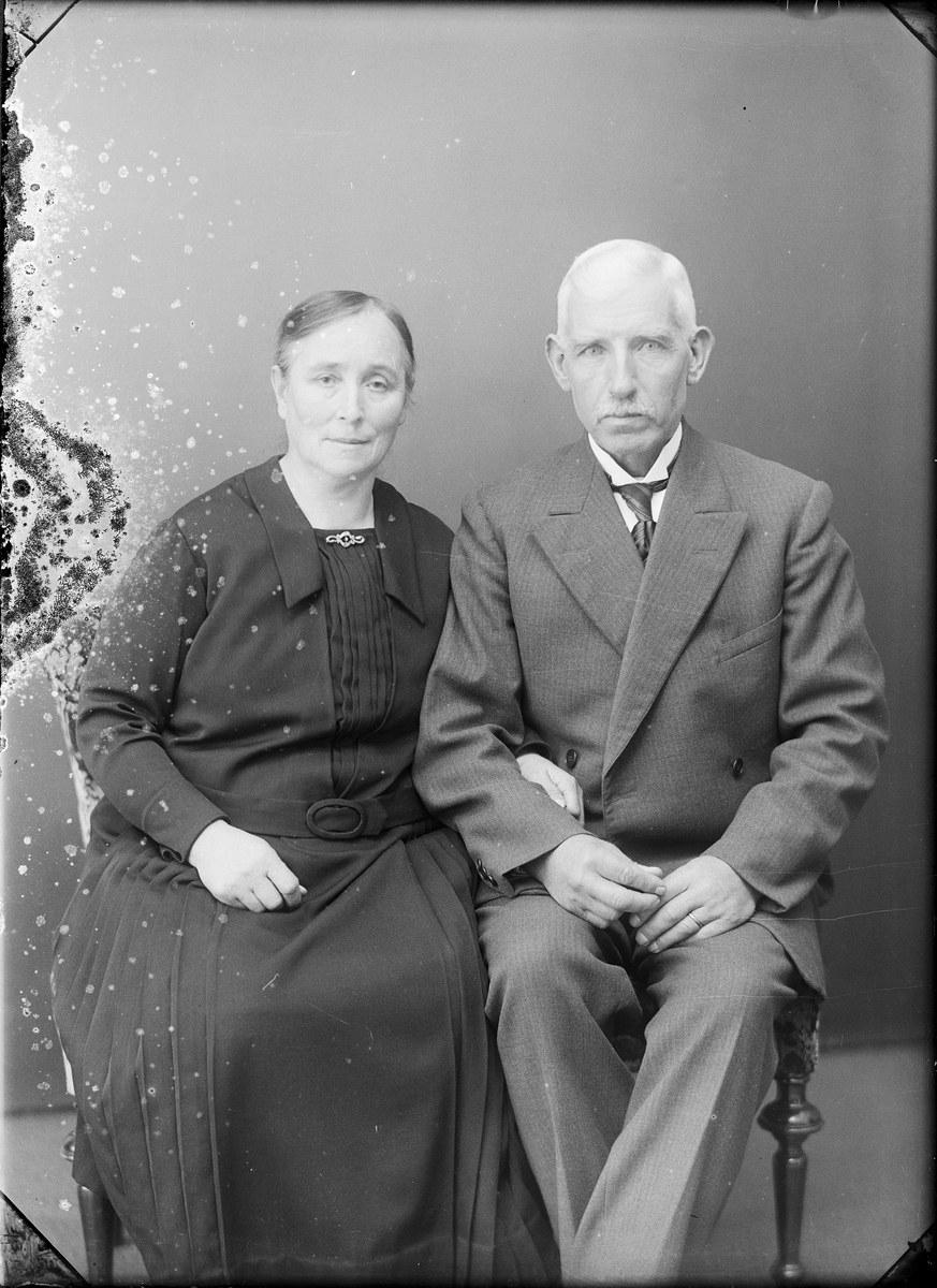 Ateljéporträtt - rättare Bohman med fru, Östhammar, Uppland