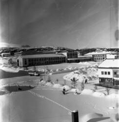 Sortland rådhus 24. mars 1971. Krysset mellom Vesterålsgata 