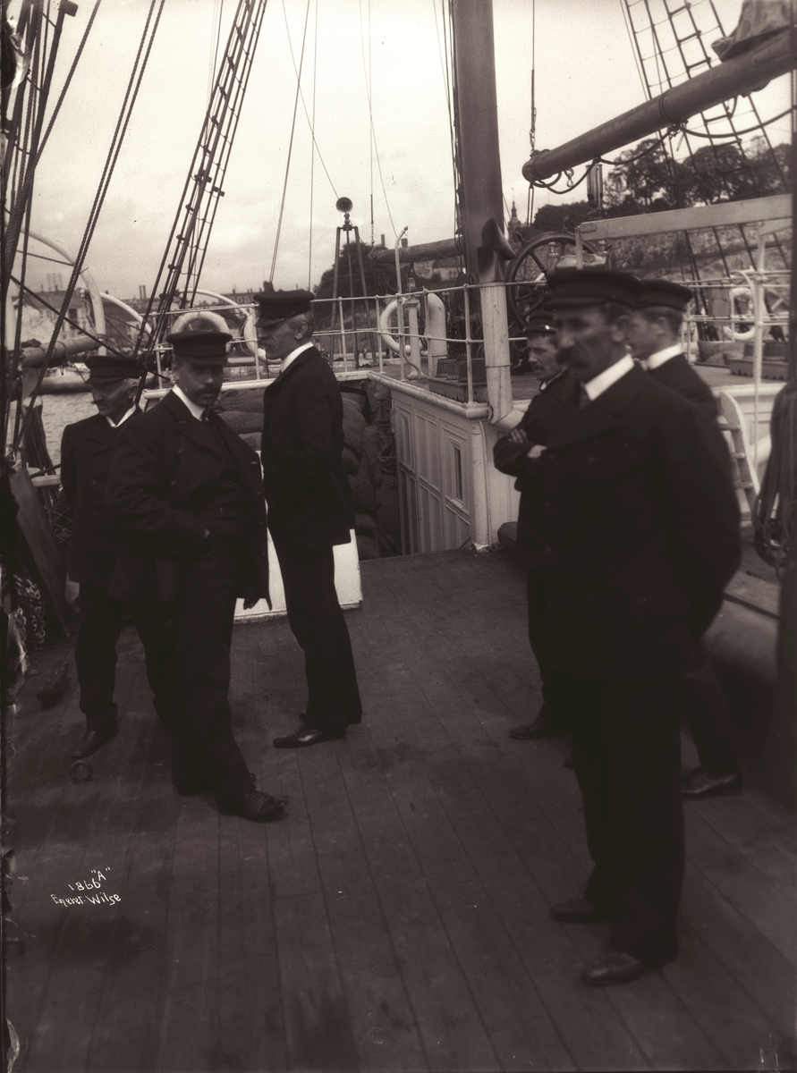 Fridtjof Nansen og løitnant Thorvald Nilsen på fram 2/6 1910