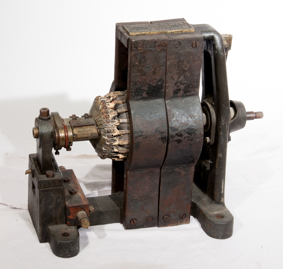 Dynamomaskin - Tekniska museet / DigitaltMuseum