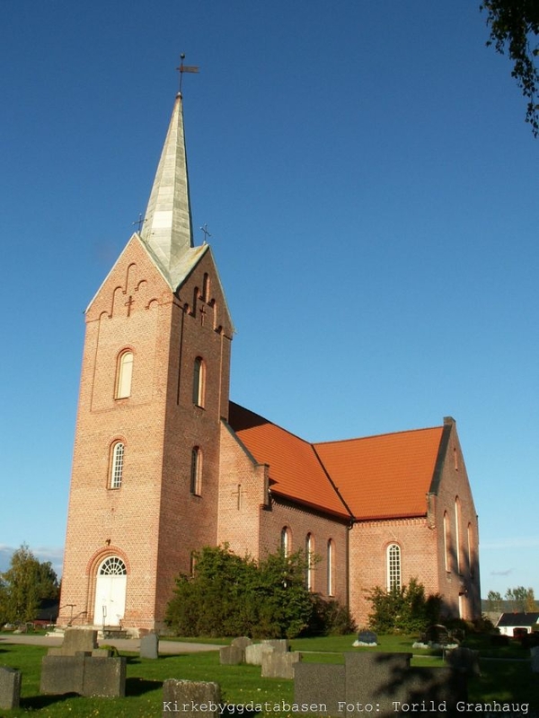 Hof kirke. Foto Torild Granhaug (kirkesøk.no)