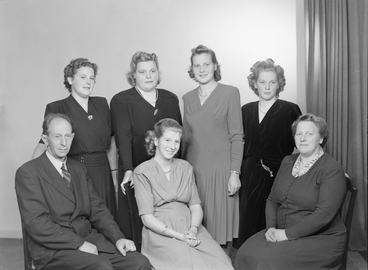 Familien Albert Martinsen, gruppebilde.