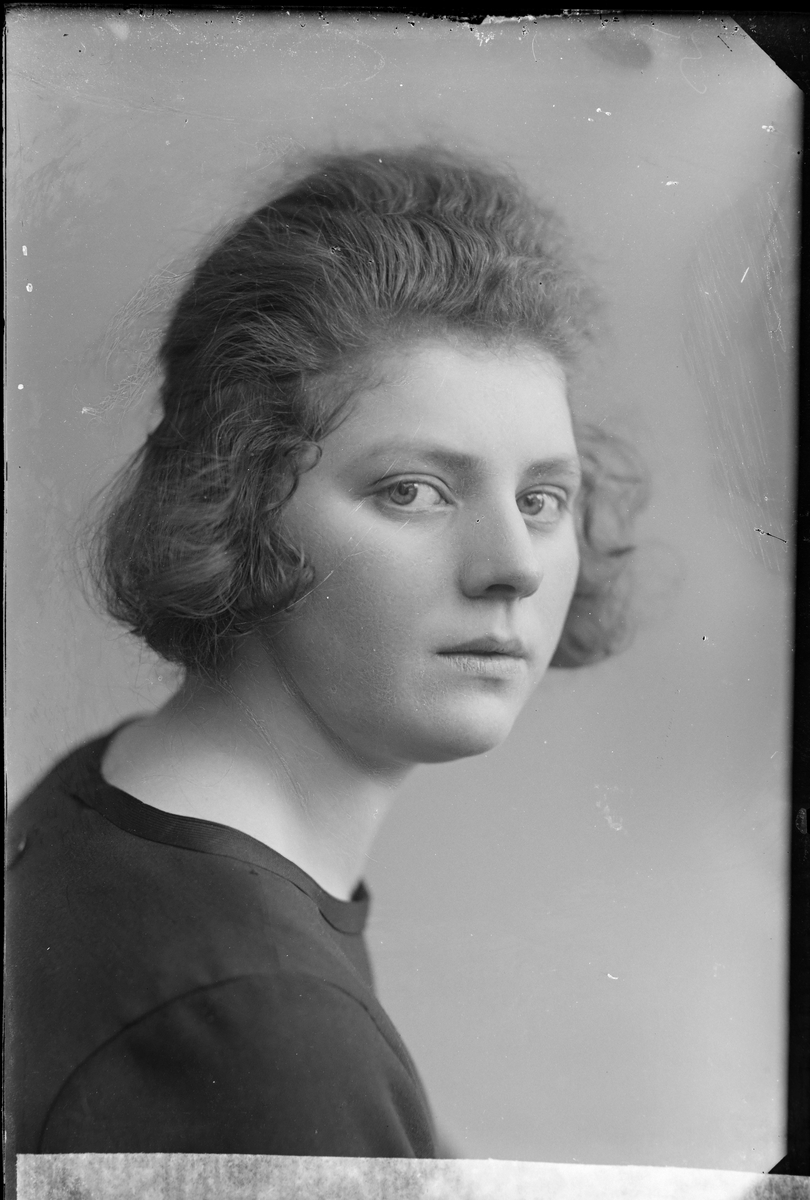 Innskr. på negativkonvolutt: "Frk. Helga Andersson" - 1922