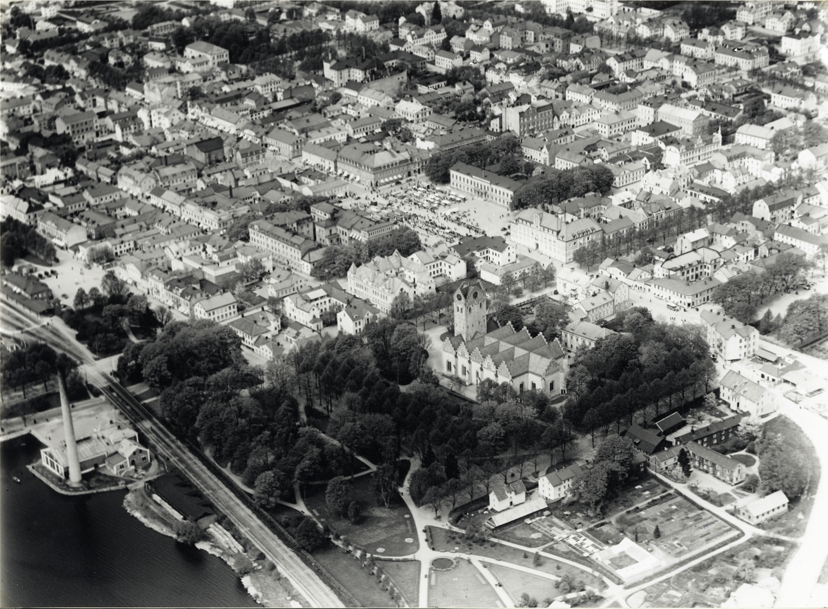 Flygfoto över centrala delarna av Växjö, ca 1940.