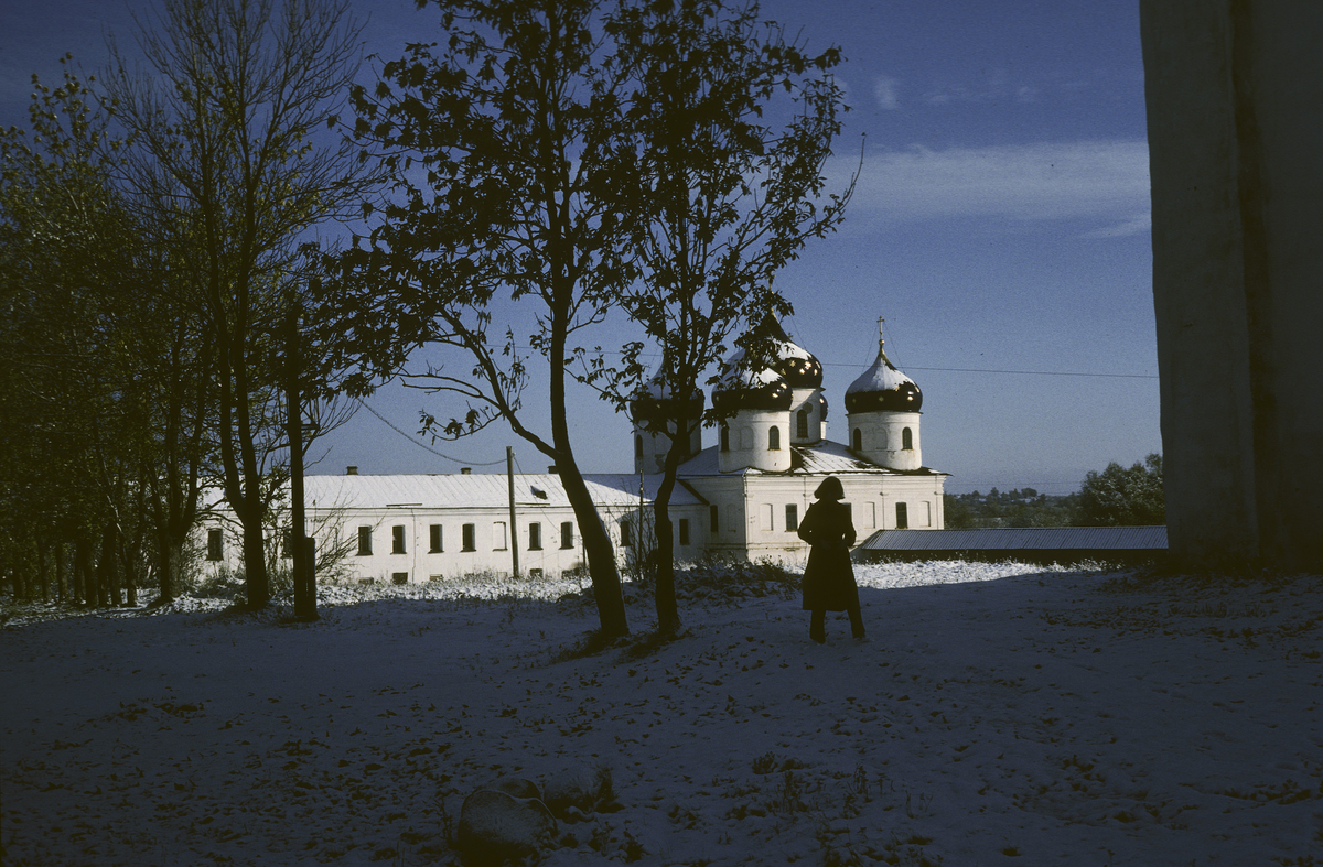 Leningrad. Novgorod: Fra bussreisen, St. Georges-klosteret.