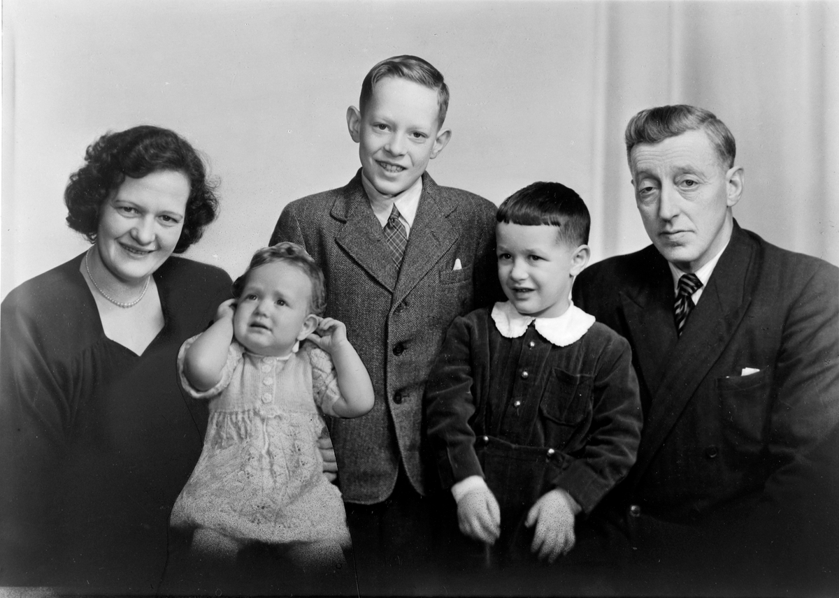 Einar og Emma Ringstad med barn