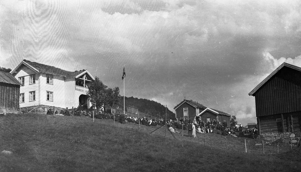 Nigard Haddeland på Rauland. Bildet er truleg frå Raulandstemnet i 1934.