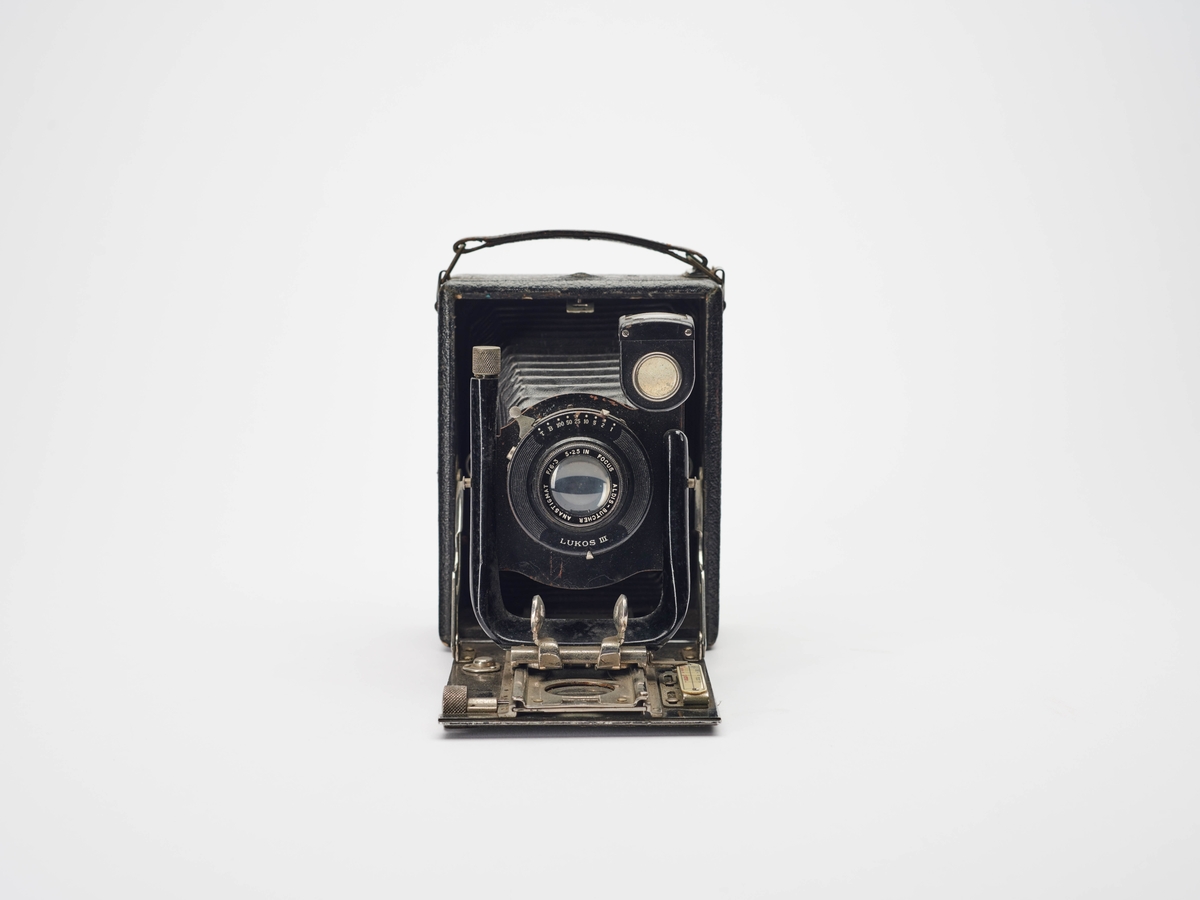 Cameo er et foldekamera for planfilm, produsert av W. Butcher & Sons i ulike varianter fra ca. 1900 til 1915.