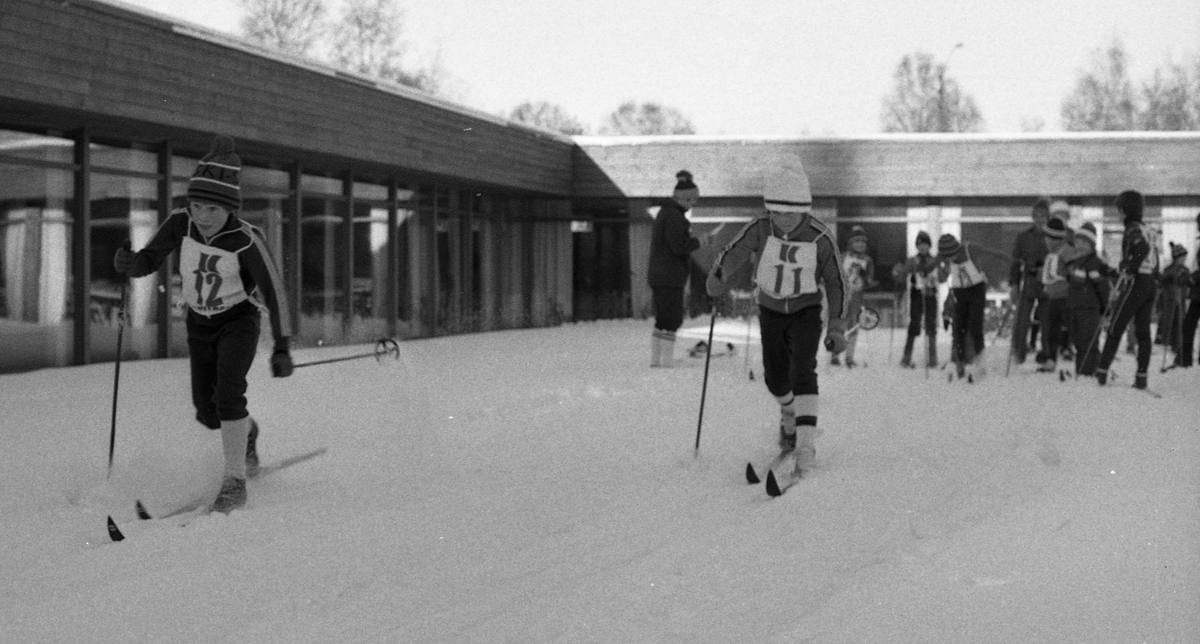 Skirenn i forbindelse med åpning av skiutstilling. 25.01.1976 
(Foto: A. Eckhoff).