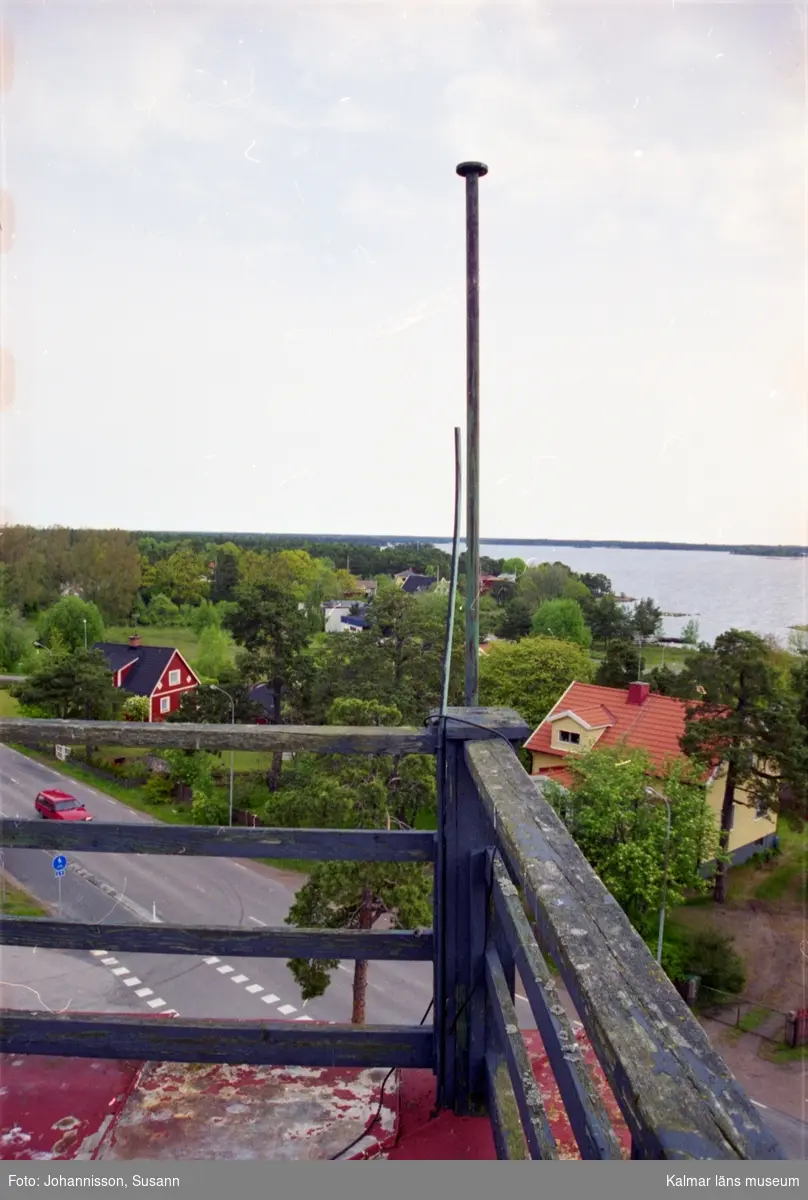 Utsikt från tornet på brandstationen i Emmekalv samt stång för larmklocka