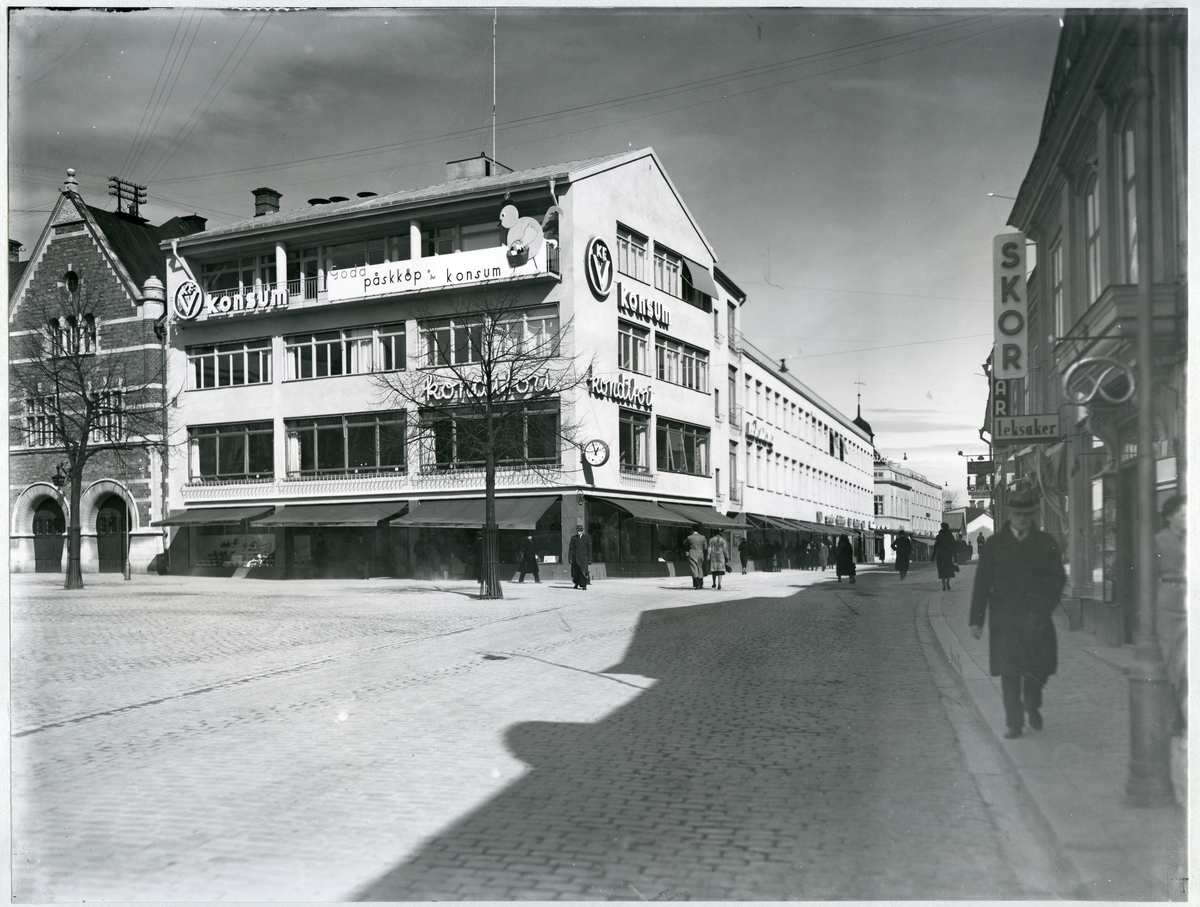 Konsumhuset vid Stora torget, Västerås. 1937. - Västmanlands läns ...