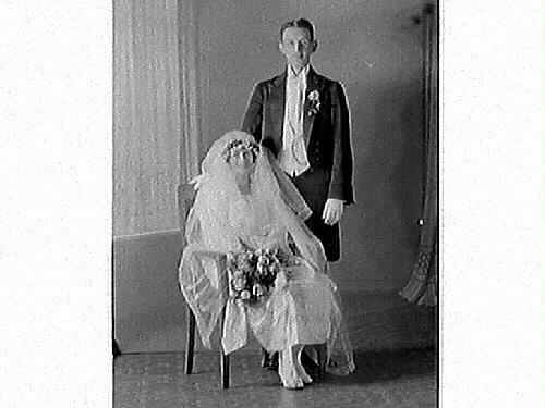 Bröllopsbilder, 3 st. Gustav Berntsson med fru och på en bild ytterligare ett par.
