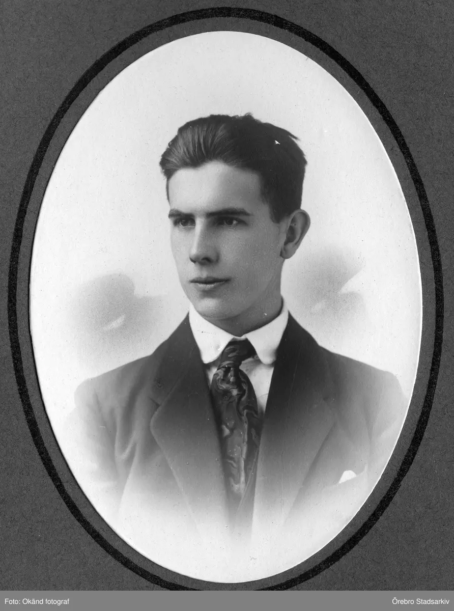 W E Sjöquist, elev vid Örebro Tekniska Elementarskola, 19210607