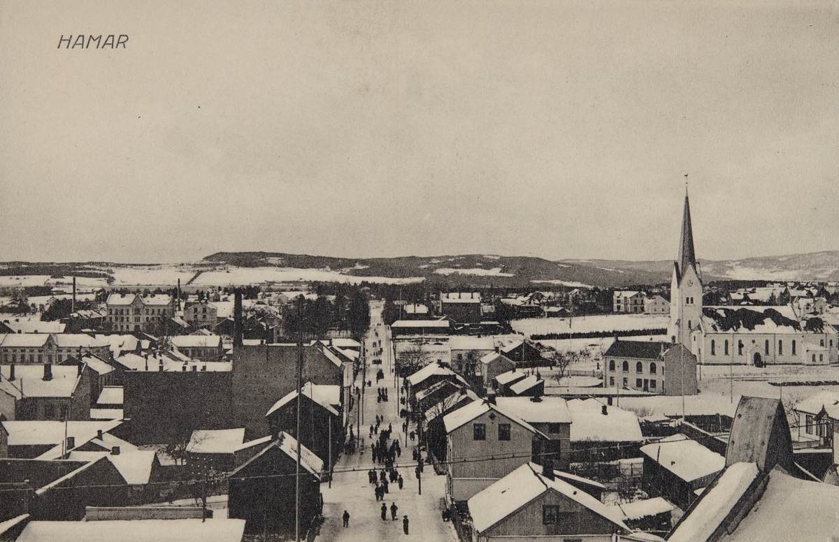 Postkort, Hamar, oversikt Grønnegata fra Midtbyen mot Vestbyen, Vintergate, villaer og forretninger, 
