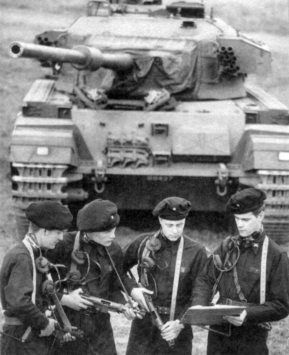 Strv 101 - Garnisonsmuseet Skaraborg / DigitaltMuseum