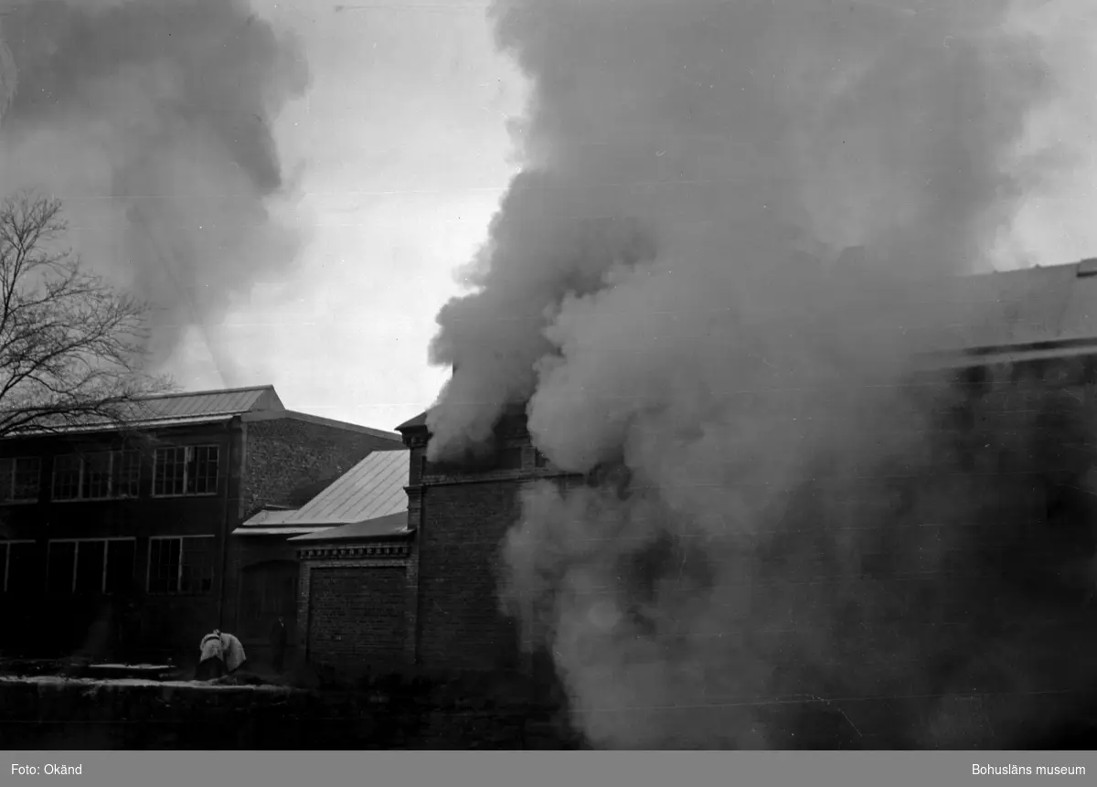 Brand i Jonsereds fabriker.